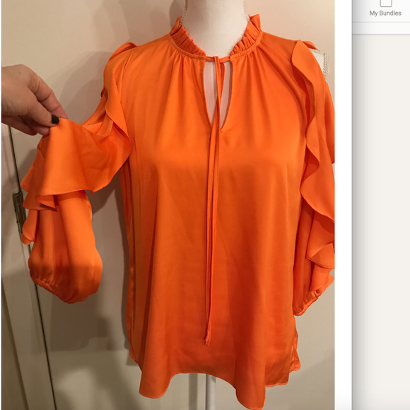 Cold shoulders Ruffled Top/ blouse - Picture 4 of 5